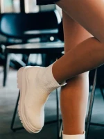 Дамски спортни обувки бели от текстилен материал Mulana