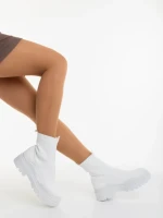 Дамски спортни обувки бели от текстилен материал Mulana