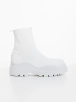 Дамски спортни обувки бели от текстилен материал Mulana