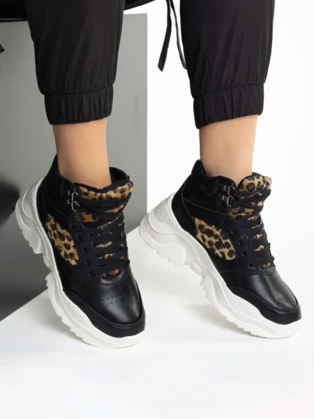 Дамски спортни обувки  черни от еко кожа  Renia