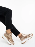 Дамски спортни обувки златисти от текстилен и синтетичен материал Varava