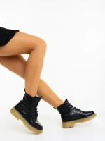 Дамски черни боти Fincera от екологична кожа