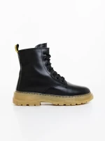 Дамски черни боти Fincera от екологична кожа