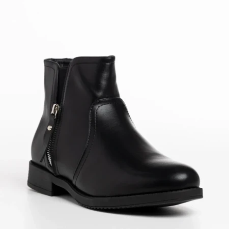 Дамски чизми черни  от еко кожа  Falecia