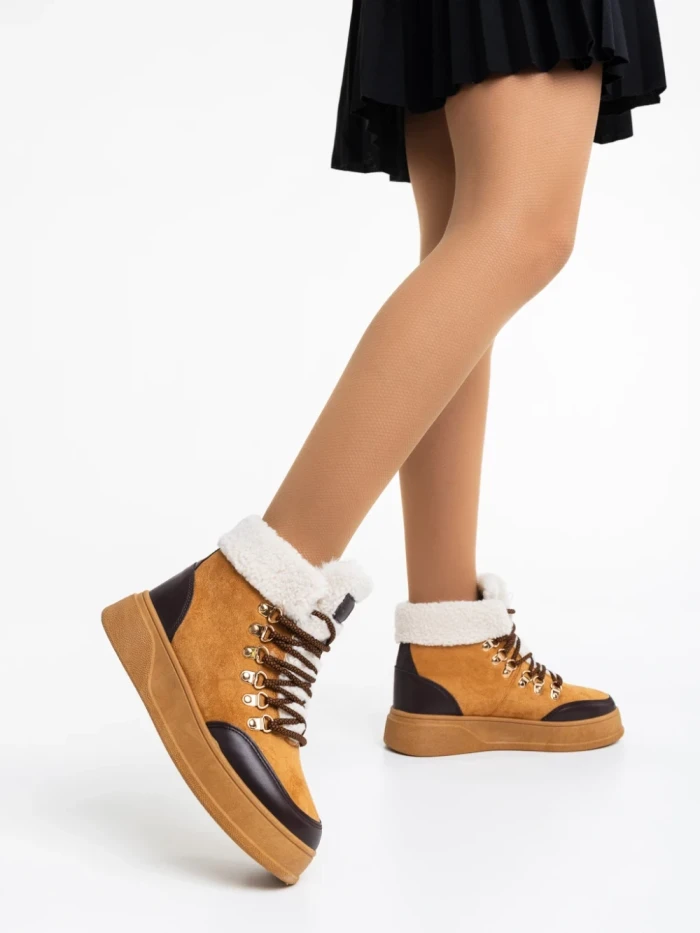 Дамски боти камел от текстилен материал Clarabelle