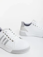 Дамски спортни обувки бели от екологична кожа Pricilla