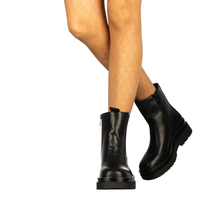 Дамски чизми Erigo черни