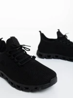 Мъжки спортни обувки черни от текстилен материал Astor