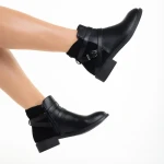 Дамски боти  черни  от еко кожа  Darinda