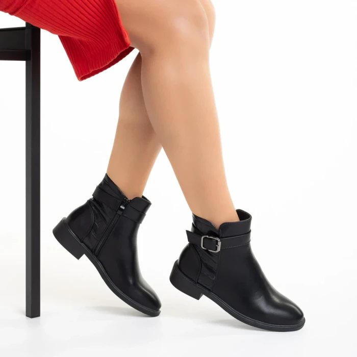 Дамски боти  черни  от еко кожа  Demiana