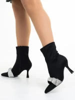 Дамски боти  черни  от текстилен материал  Revonda
