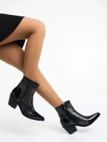 Дамски чизми черни от синтетичен материал Nakisha