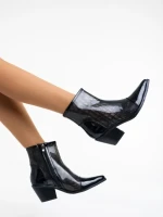 Дамски чизми черни от синтетичен материал Nakisha
