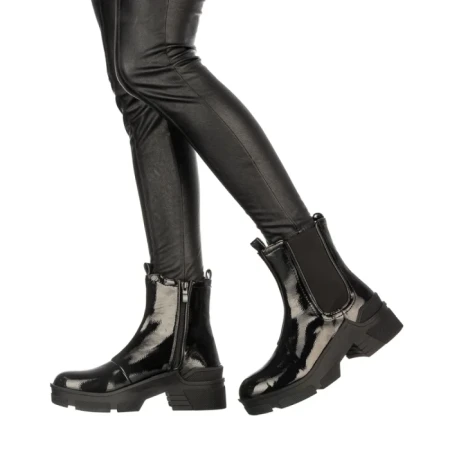 Дамски боти Desia черни