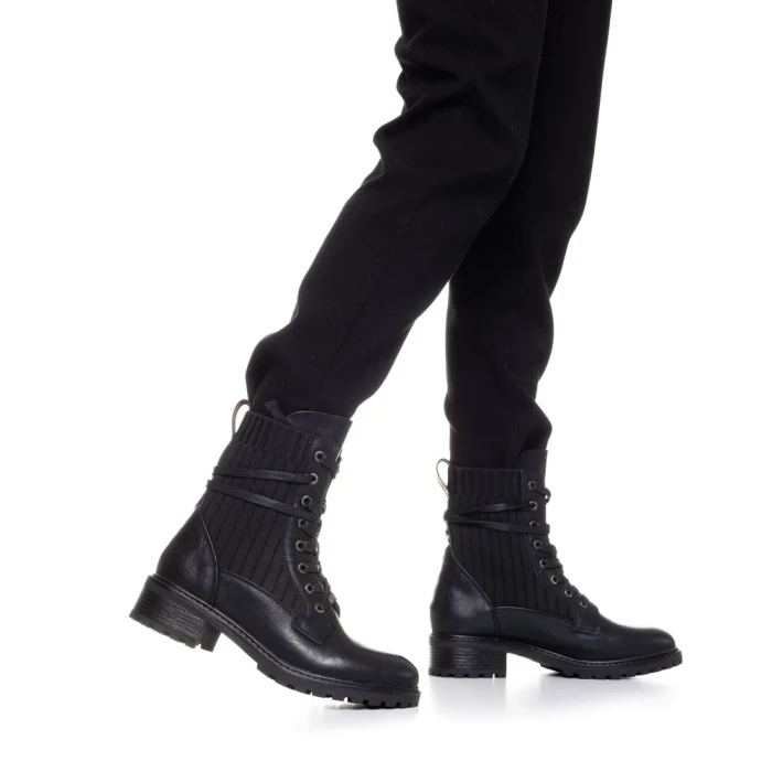 Дамски боти Avona черни