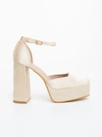 Дамски обувки с ток бежови от текстилен материал Brilia