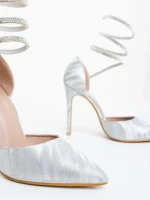 Дамски обувки с ток сребристи от текстилен материал Radica