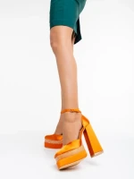 Дамски обувки оранжеви с ток от текстилен материал Darya