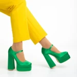 Дамски обувки кремави  от текстилен материал  с ток  Caira