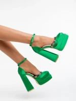 Дамски обувки зелени от текстилен материал с ток Dulce