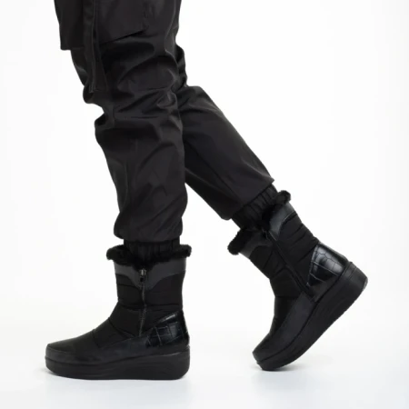 Дамски чизми  черни  от текстилен материал  Justine