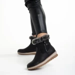 Дамски чизми  черни  от еко кожа  Emmie