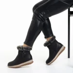 Дамски чизми  черни  от еко кожа  Emmie