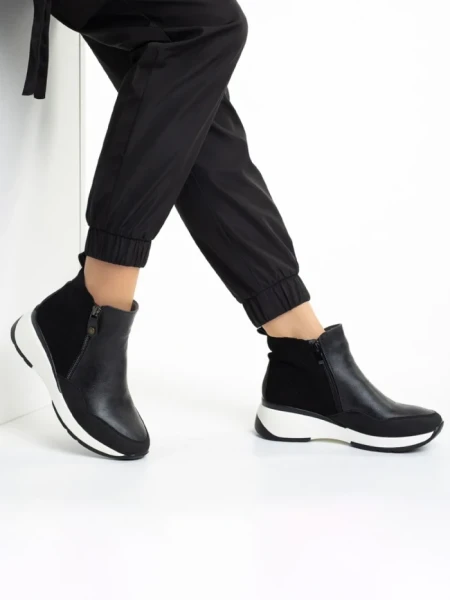 Дамски боти  черни  от еко кожа  Golda