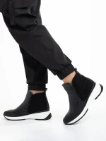 Дамски боти  черни  от еко кожа  Golda