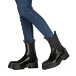 Дамски чизми Althea черни