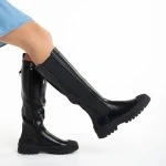 Дамски чизми  черни  от еко кожа  Darinda