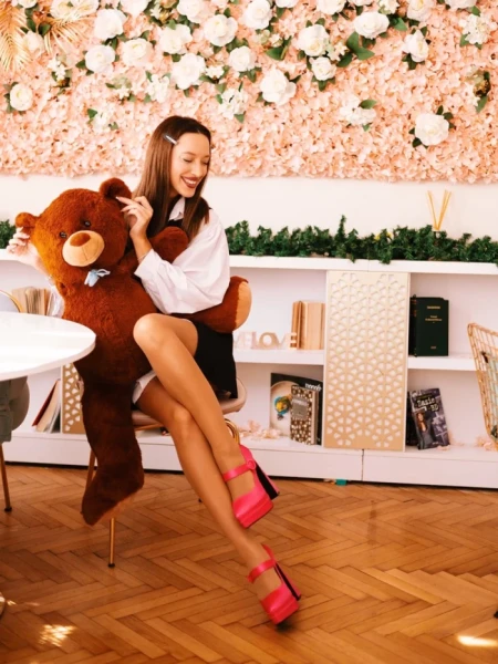 Дамски обувки с ток циклама от текстилен материал Regena