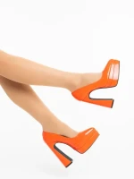 Дамски обувки с ток оранжеви от екологична лачена кожа Dazani