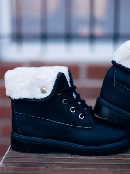 Детски боти Plusi черни