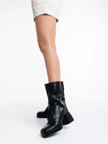 Дамски боти  черни от еко кожа  Laurine