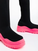 Дамски чизми черни с цикламено от текстилен материал Lesya