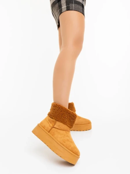 Дамски чизми камел от текстилен материал Deraza