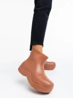 Дамски чизми тъмно бежови от каучук Apolena