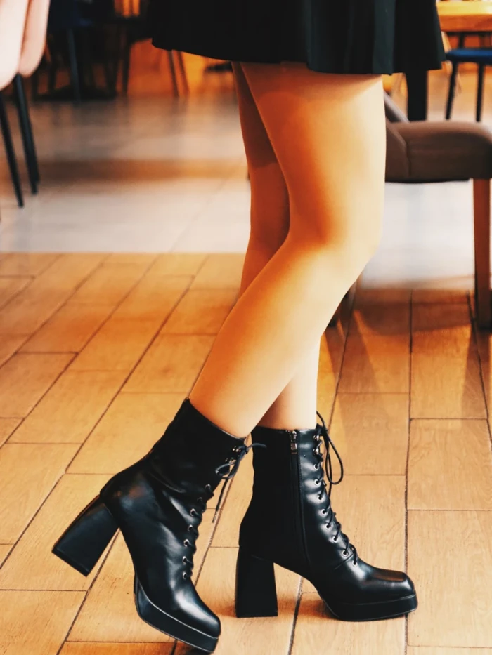 Дамски боти с ток черни от екологична кожа Wilfreda