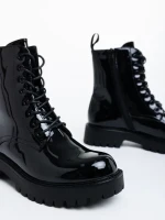 Дамски боти черни от еко кожа лачена Mahina