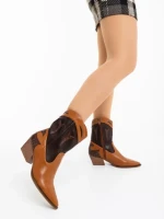 Дамски чизми камел с кафяво от екологична кожа Nimera