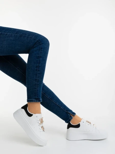 Дамски спортни обувки черни от екологична кожа Lorimar