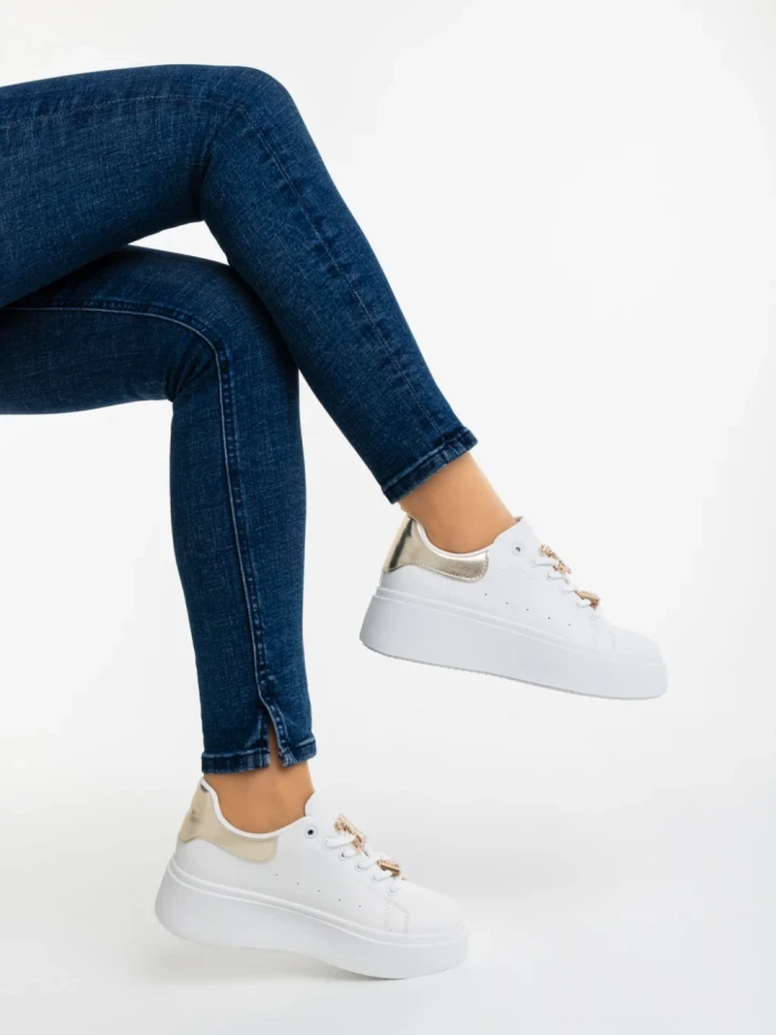 Дамски спортни обувки златисти от екологична кожа Lorimar