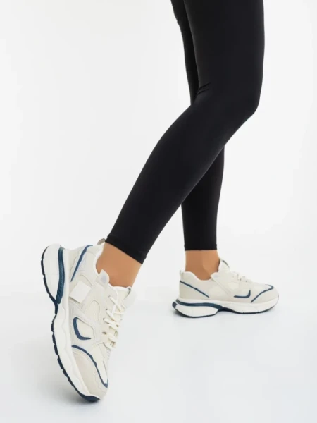 Дамски спортни обувки бежово със синьо от екологична кожа и текстилен материал Revana