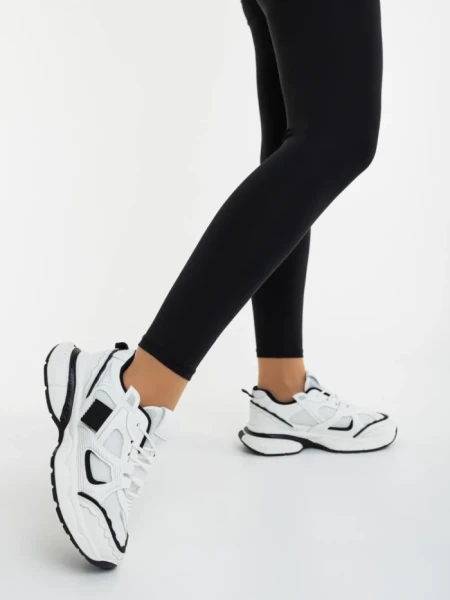 Дамски спортни обувки бели с черно от екологична кожа и текстилен материал Revana