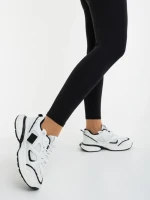 Дамски спортни обувки бели с черно от екологична кожа и текстилен материал Revana