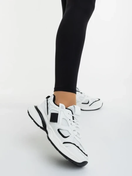 Дамски спортни обувки бели с черно от екологична кожа и текстилен материал Revana