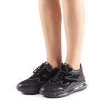 Дамски спортни обувки  Sadal черни