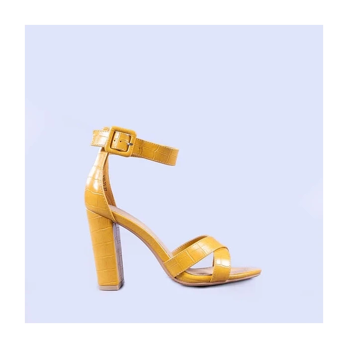 Дамски сандали Loriana жълти