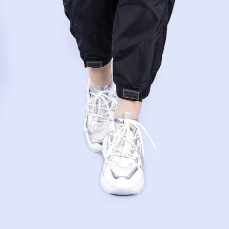 Дамски спортни обувки Lolita сребристи